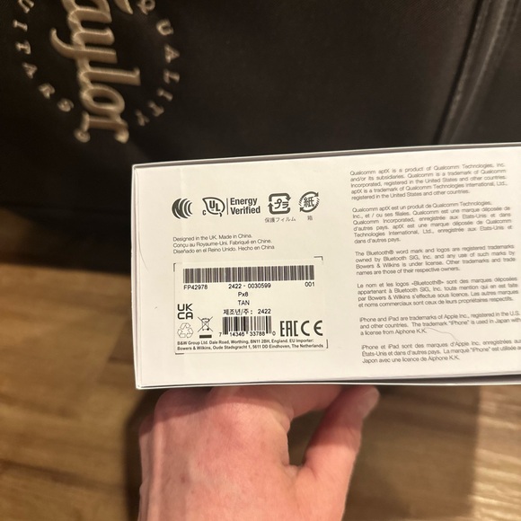 BNWT Bowers & Wilkins Px8 Over-Ear noise canceling Headphones in Tan and Silver - Picture 10 of 16